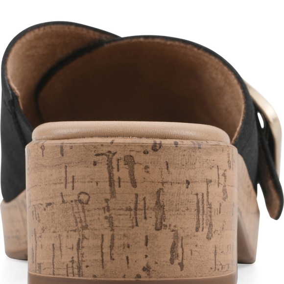 Cliffs by White Mountain Women's Black Nubuck Slide Sandals - Picture 9 of 16